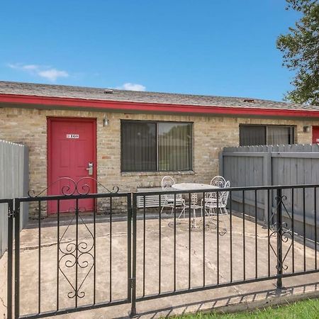 Americas Best Value Inn Lockhart Tx Kültér fotó