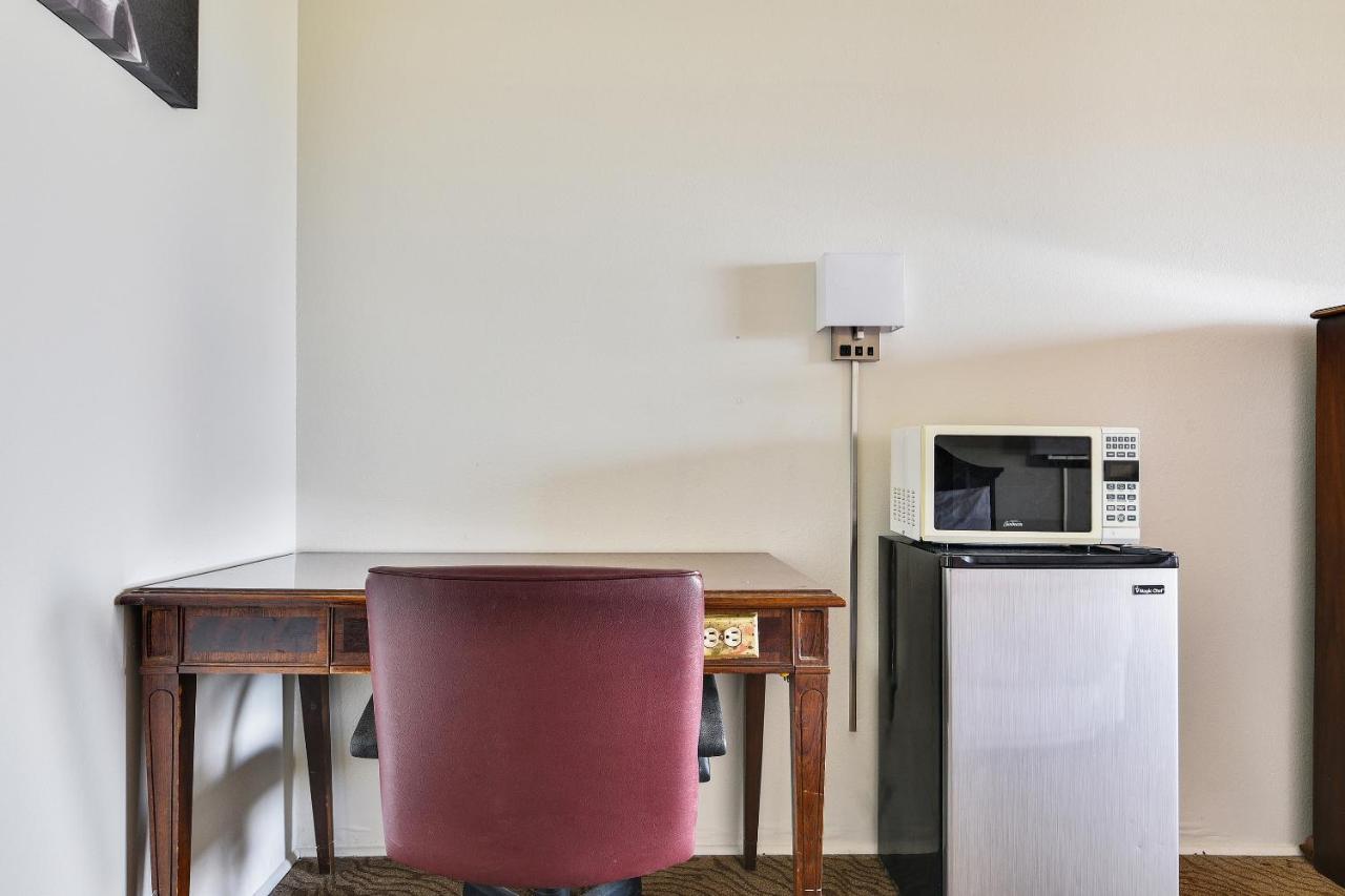 Americas Best Value Inn Lockhart Tx Kültér fotó