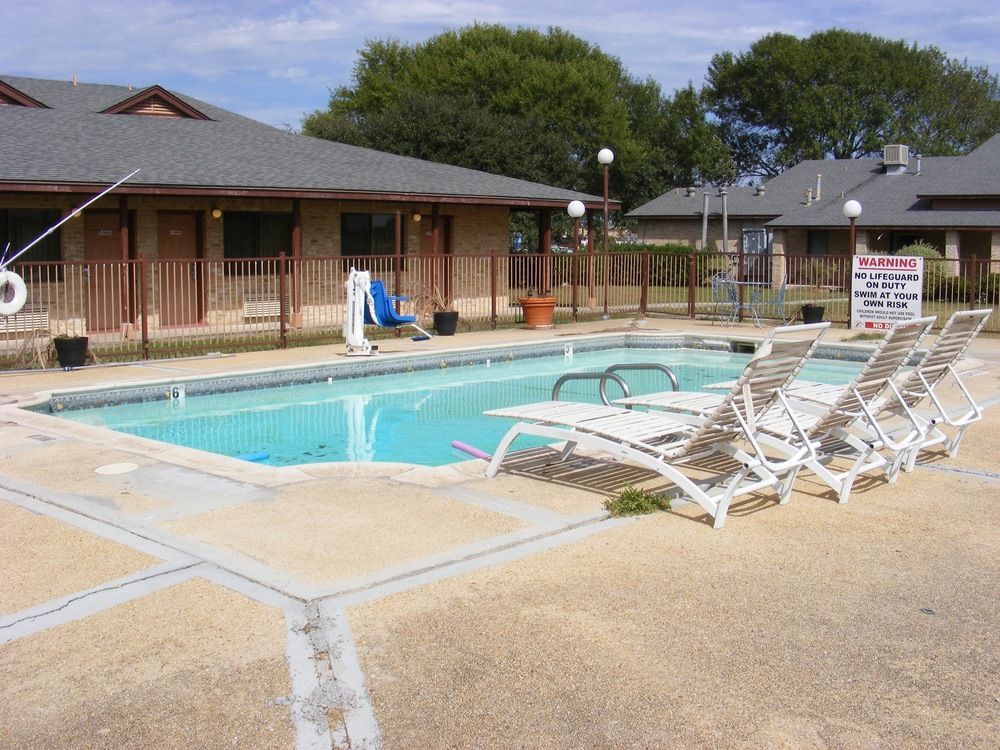 Americas Best Value Inn Lockhart Tx Kültér fotó